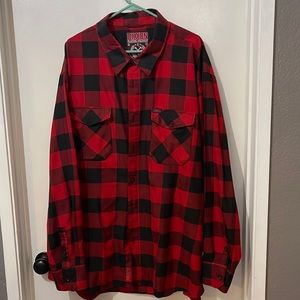 Men’s Dixxon flannel. Small damage. See photos